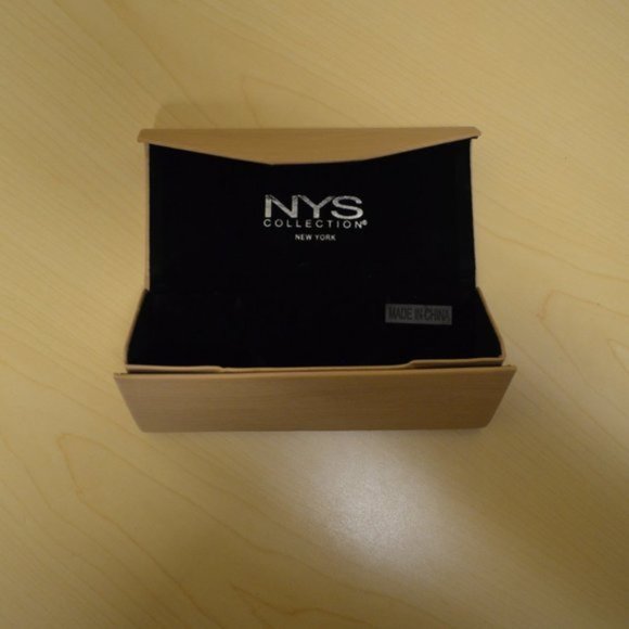 Collapsible Tri-Fold Case Assorted Colors - Picture 4 of 14